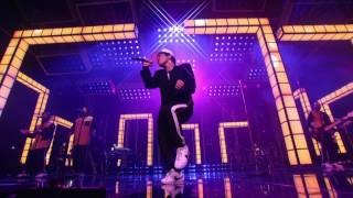 Bruno Mars - Versace on the Floor [Billboard Music Awards 2017] YouTube 影片